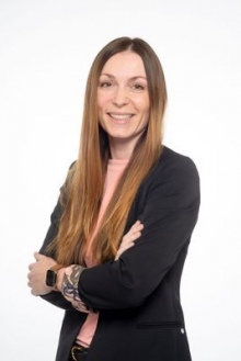 Julia Oppelt steigt bei der Vogel Communications Group (VCG) zur Director Corporate Communications auf - Foto: J. Untch / VCG